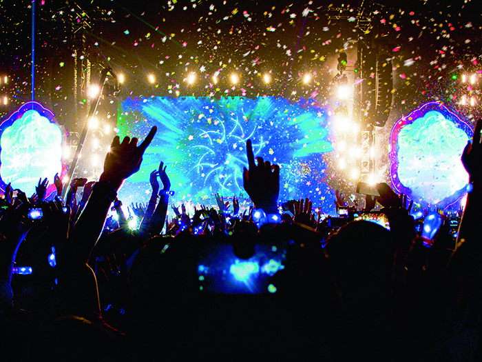Making a welcome return to this tour was Xylobands. The technology allowed the whole audience to become an integral part of the light show.