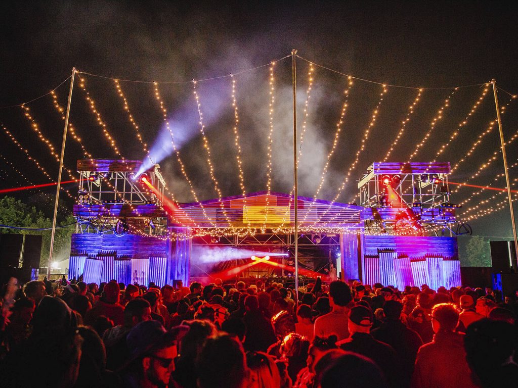 dbn Lighting Gets Lost In The Village Vibes