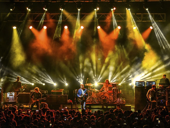 Kings of Leon with Creative BackStage and Chauvet Professional