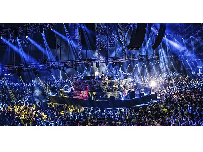 Stageco in the Round at Qapital