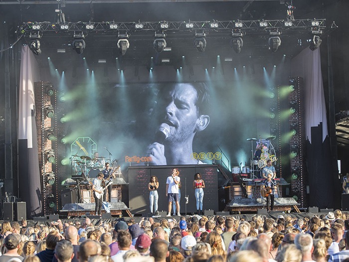 Robe Runs with the Sun for Rasmus Seebach