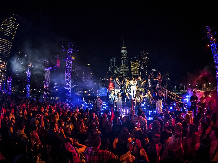 Philips Vari-Lite Puts Oath in the Spotlight