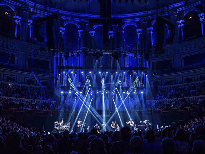 Vista 3 by Chroma-Q Delivers for Cliff Richard 60th Anniversary Shows