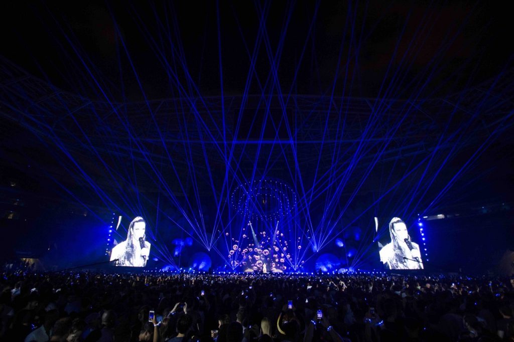 Robert Juliat Lancelot Parties with Ivete Sangalo in Sao Paulo