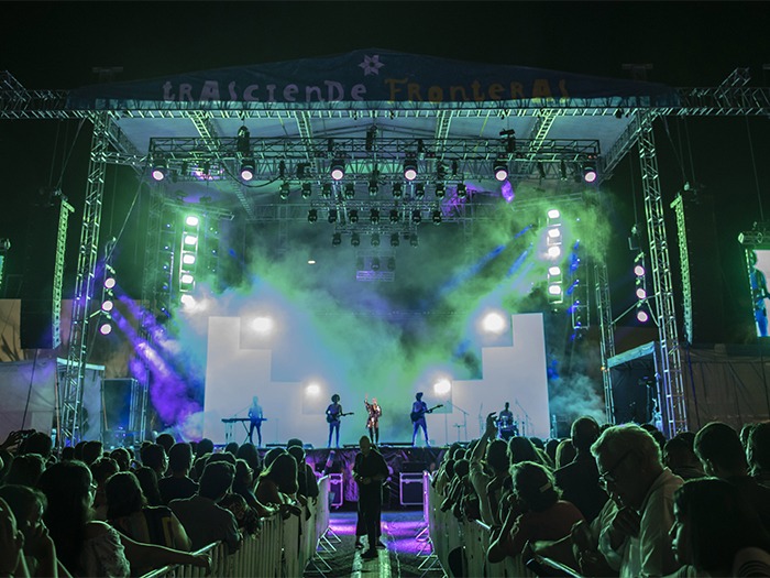 CHAUVET Professional Sparkles with Ana Torroja