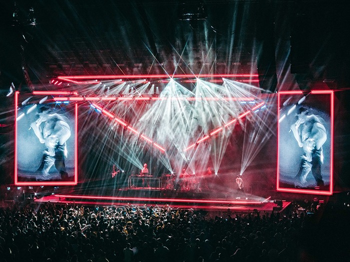 Mitchell Schellenger and Artiste Monet Shine on Logic Tour