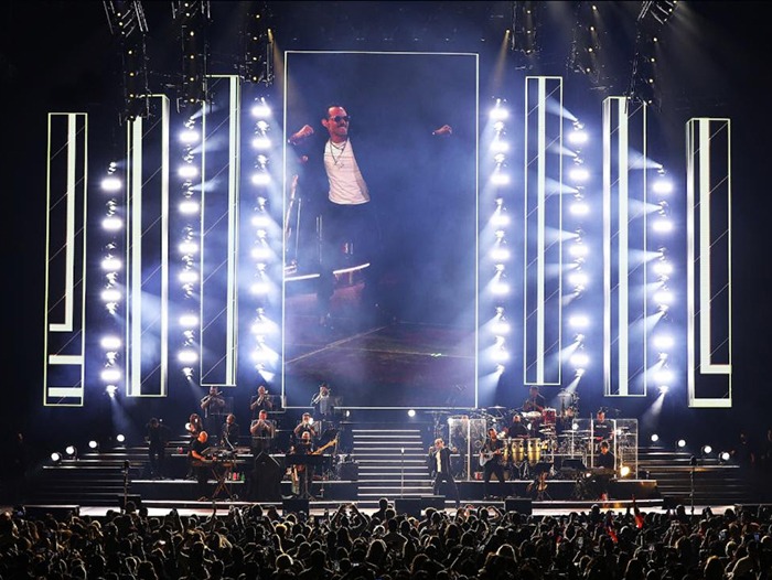 Vari-Lite VL10 shine brightly on Marc Anthony’s Pa’lla Voy Tour