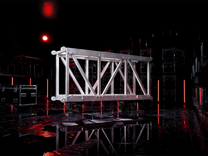 HOF launches the new BIG BOYS TOY TRUSS