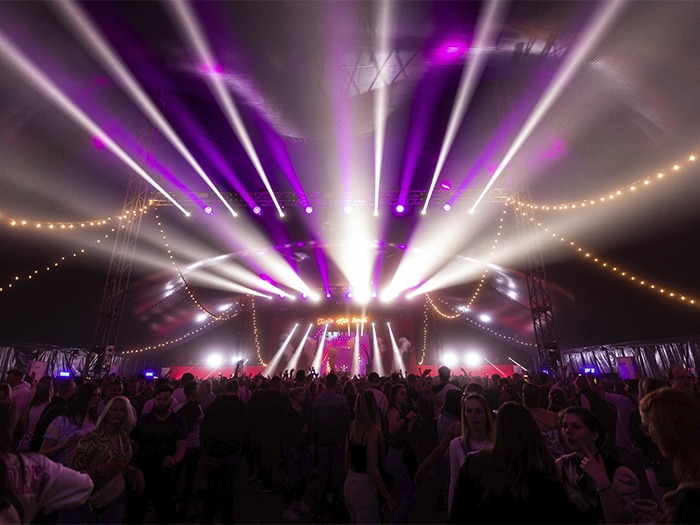 Tante Mia Tanzt relies on Cameo OTOS H5