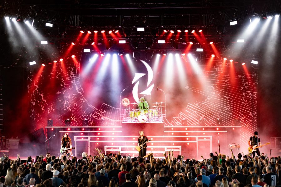 Halestorm tears through summer tour with Martin by Harman solutions