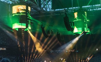 CHAUVET Professional illuminates Metallica
