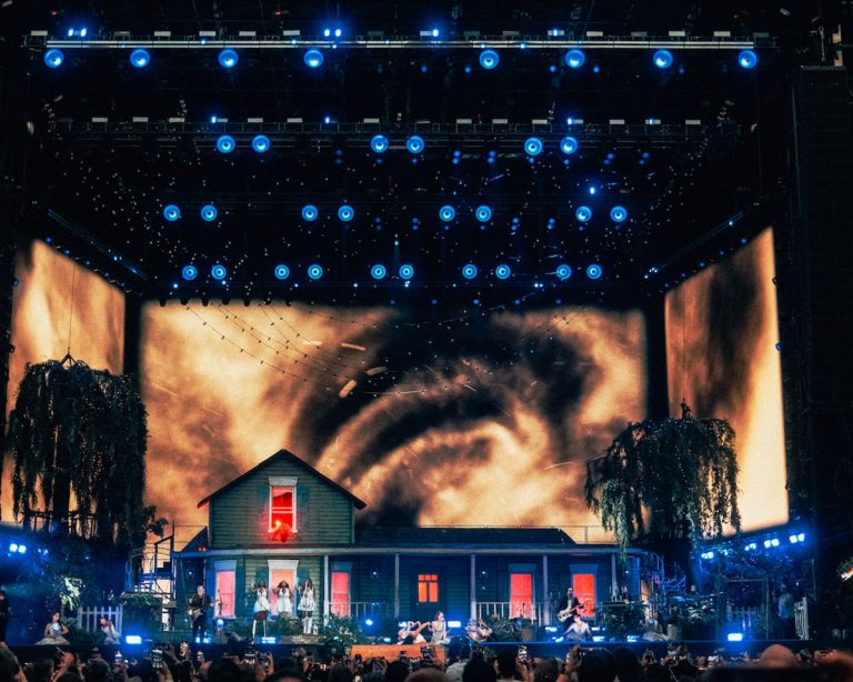 Lana Del Rey’s Stadium Tour utilises Hippotizer powered visuals