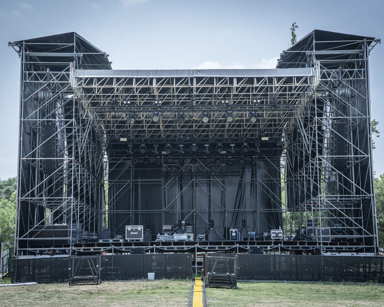 dBTechnologies preview VIO L1610 and S218 dBTechnologies highlight the benefits of VIO L1610 and S218 in the field. Photo: dBTechnologies