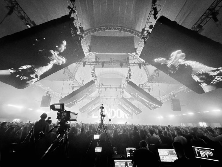 Universal Pixels commits to Leyard’s CarbonLight Series for touring