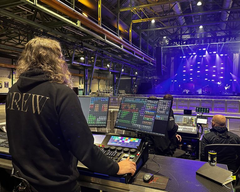 Richard Larkum brings stage Hog on tour with Biffy Clyro