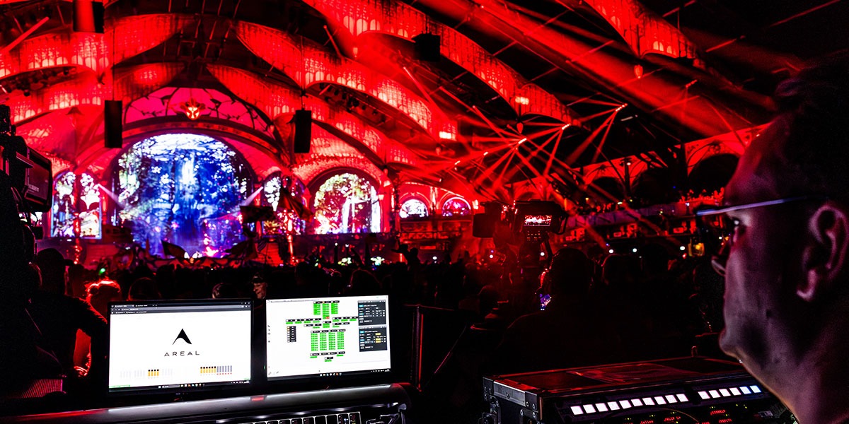 Areal immerses crowds at Tomorrowland Winter — TPi