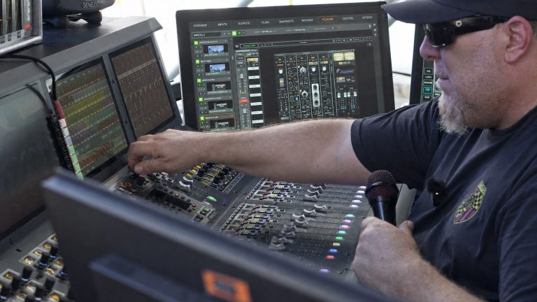 Sean ‘Sully’ Sullivan deploys Waves LiveBox on tour with Bruno Mars