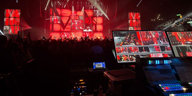 Universal Pixels delivers for Robbie Williams’ BRITPOP Tour